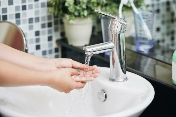 Hard Water Versus Soft Water: Effects on Skin & Hair